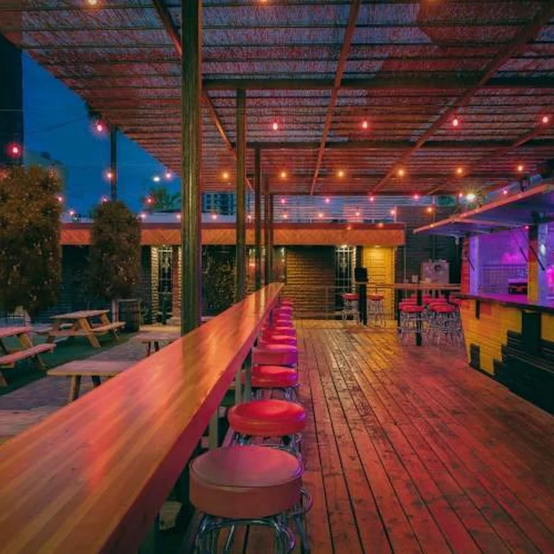 Lucky’s interior